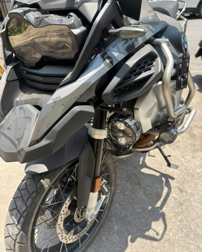 [T8/2026] BMW R1250 GSA Triple Black 2023 đklđ T8/2025 một chủ odo 11k km nhiều đồ chơi