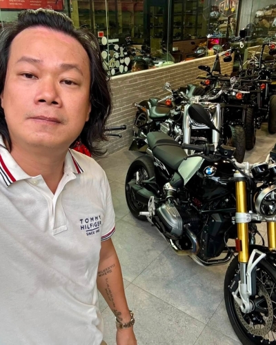 [T8/2026] BMW R12 nineT đk T2/2026 lướt 3k km & Triumph Scrambler 1200X odo 7k km