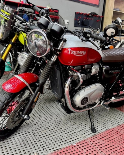 [T5/2025] Triumph Bobber Black & Triumph Bonneville T100 Bud Ekins full đồ chơi hàng hiệu