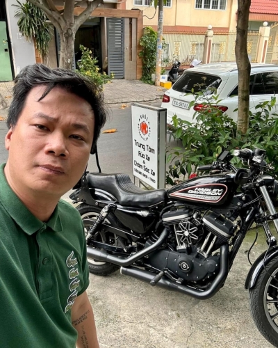 Triumph Bobber 1200cc 2022 lướt 3k km & Harley Roadster 883cc