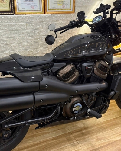[T10/2025] Harley Sportster S 2022 đk 2023 odo 300km & Vinfast Lux SA 2.0