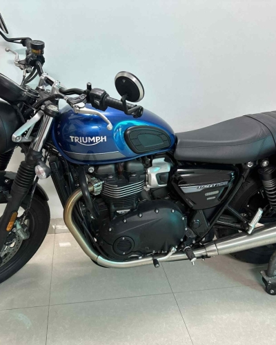 [T6/2025] Triumph Street Twin 2022 Triumph Bobber 2022 độ full nhiều đồ chơi &