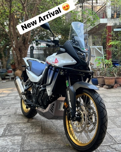 [T10/2025] Honda Transalp 750cc 2023 siêu lướt 1200km full đồ chơi