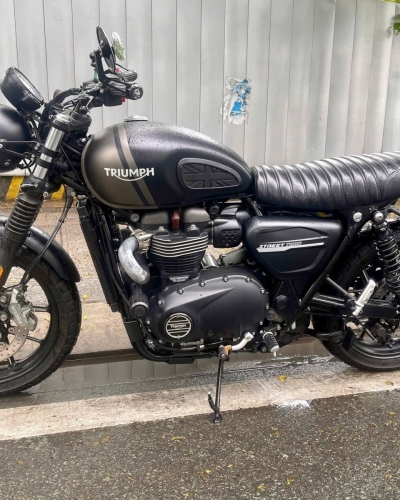 [T2/2026] Triumph Street Twin 900 2019 full đồ chơi; Harley Softail Breakout 2019 cực keng