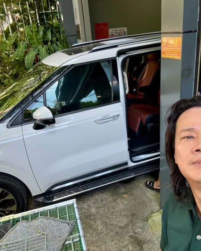 [T10/2026] Kia Carnival Signature 2023 quá keng chỉ 4v km