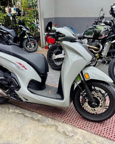 [T8/2025] SH350i vô hơn 100 triệu đồ chơi