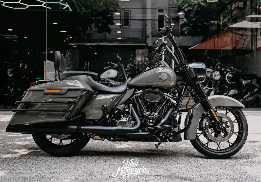 Harley Davidson Road King 2022 màu Deadwood Green odo lướt 3k miles