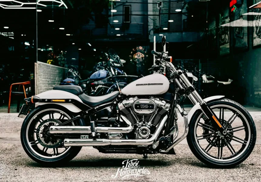 Harley Softail Breakout 2019 Odo 8k miles
