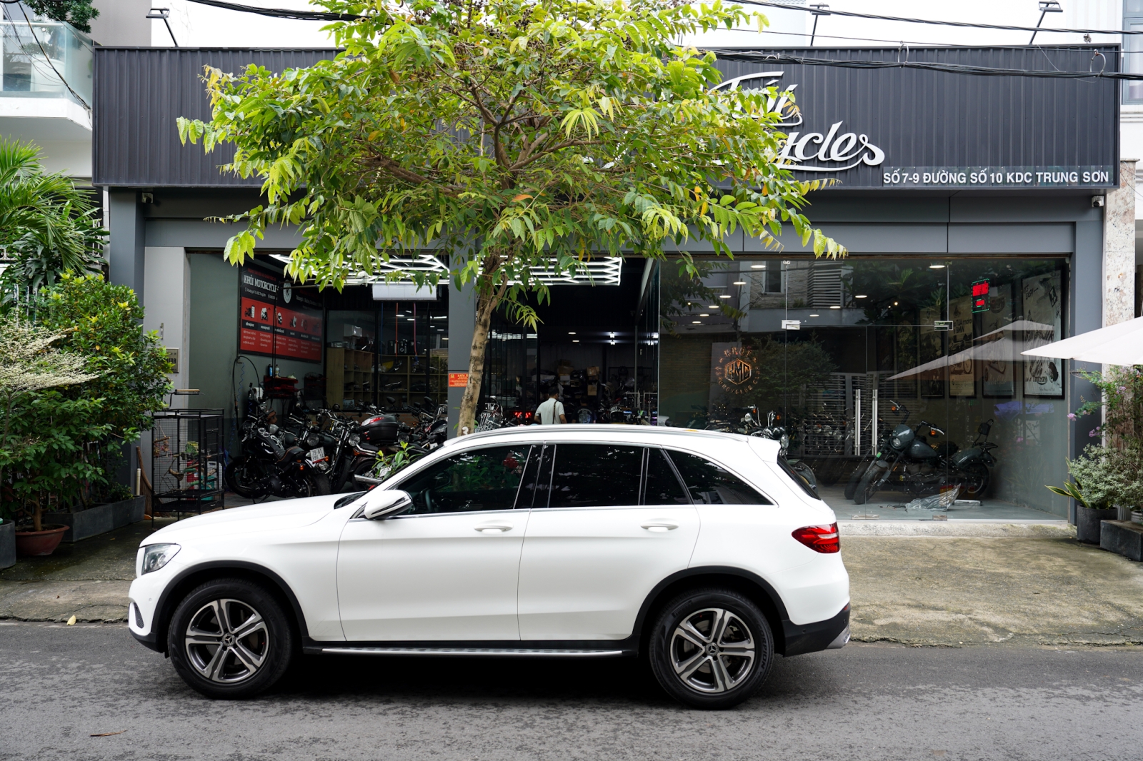 Mercedes GLC250 model 2017