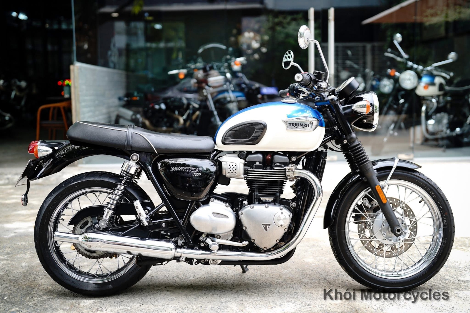 Triumph Bonneville T100 2019 Aegean Blue