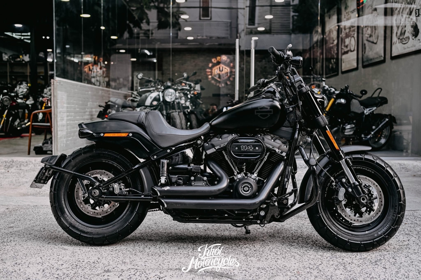 Harley Davidson Softail Fat Bob 2020 màu Black Denim odo 7k miles