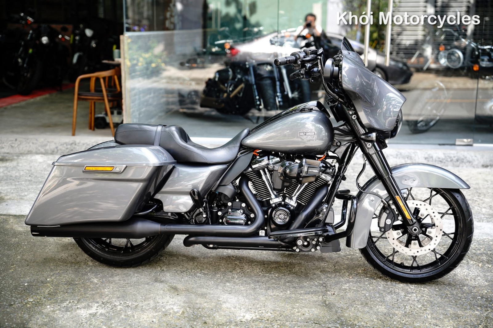 Harley Davidson Street Glide 2021 màu Gauntlet Grey Odo 6k miles