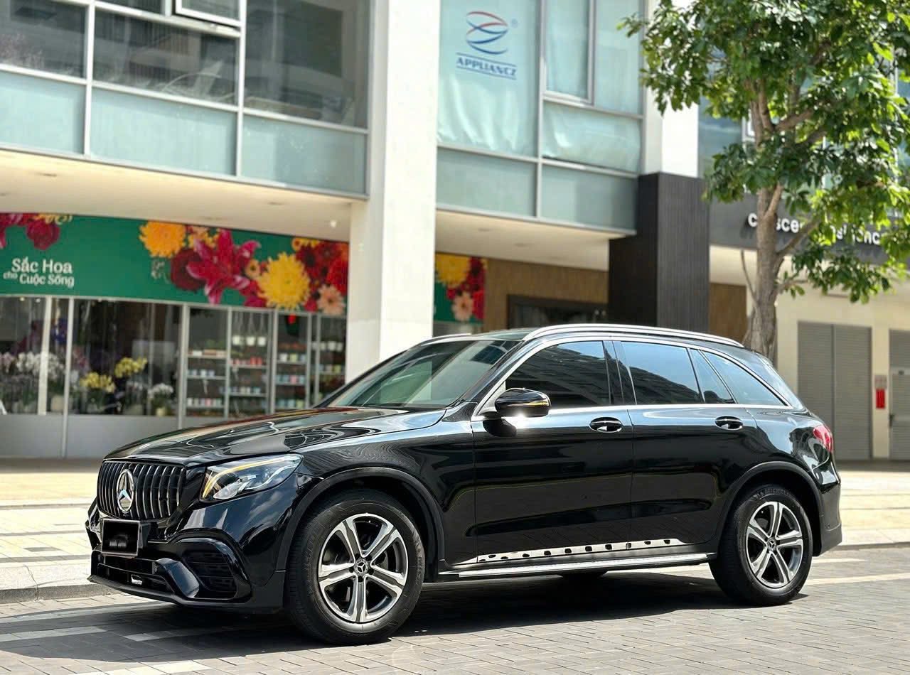 Mercedes GLC200 model 2019