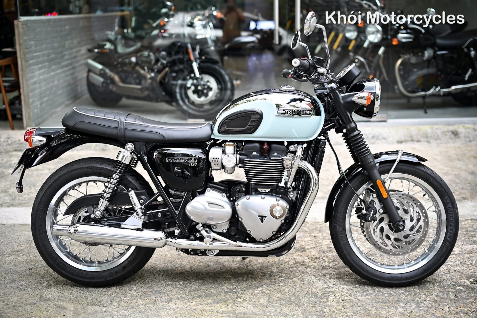 Triumph Bonneville T120 Chrome Edition 2023 Odo 4k km